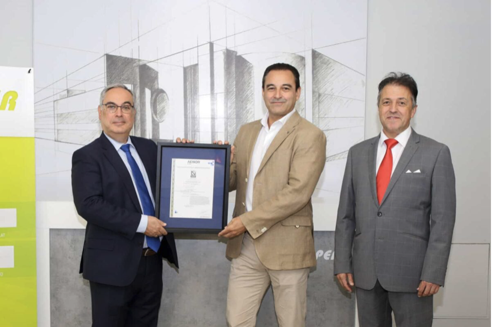 Zemper consolida su liderazgo en sostenibilidad convirtiéndonos ahora en la única empresa del sector de iluminación con los 6 certificados AENOR 3 Captura de pantalla 2026 02 25 a las 15.42.00