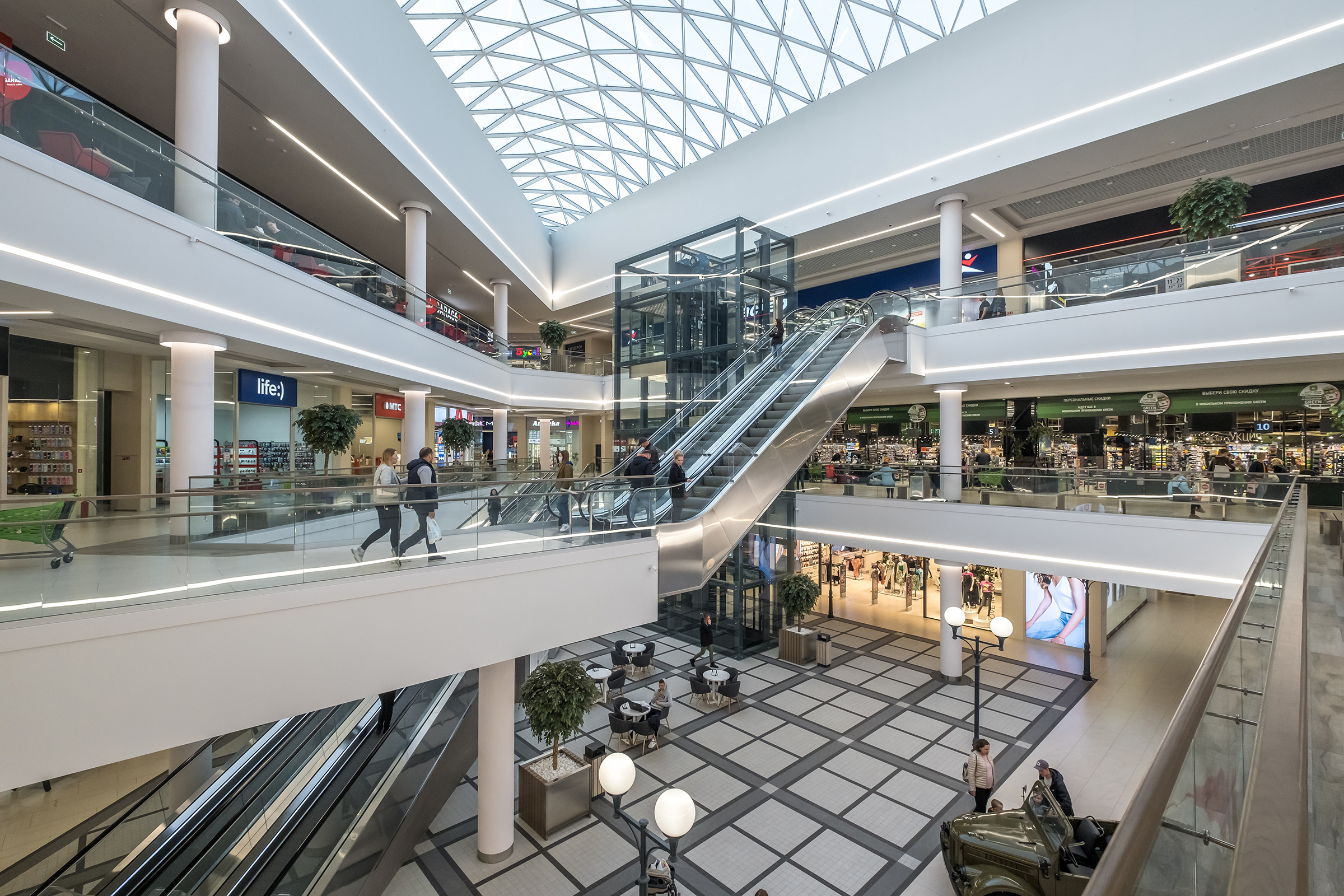 minsk belarus may 2020 huge empty shopping mall social distance quarantine